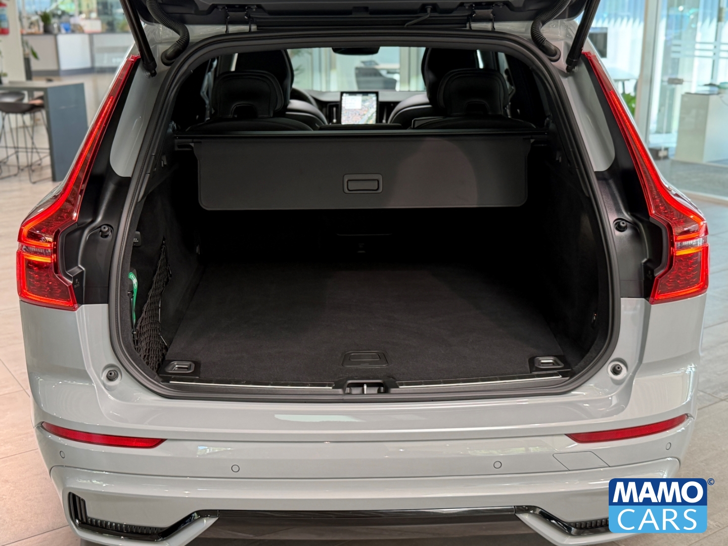 Fahrzeugabbildung Volvo XC60 B5 AWD Plus Black Edition AHK/ACC/360°/PANO