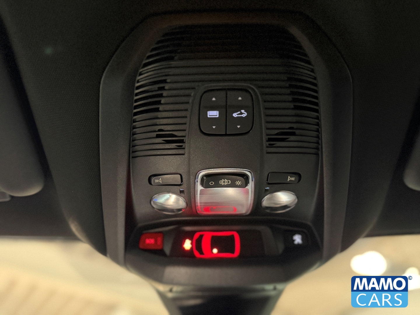 Fahrzeugabbildung Peugeot 3008 GT 1.2 PureTech ACC/BLIS/CAM/PANO/SHZ/APPLE