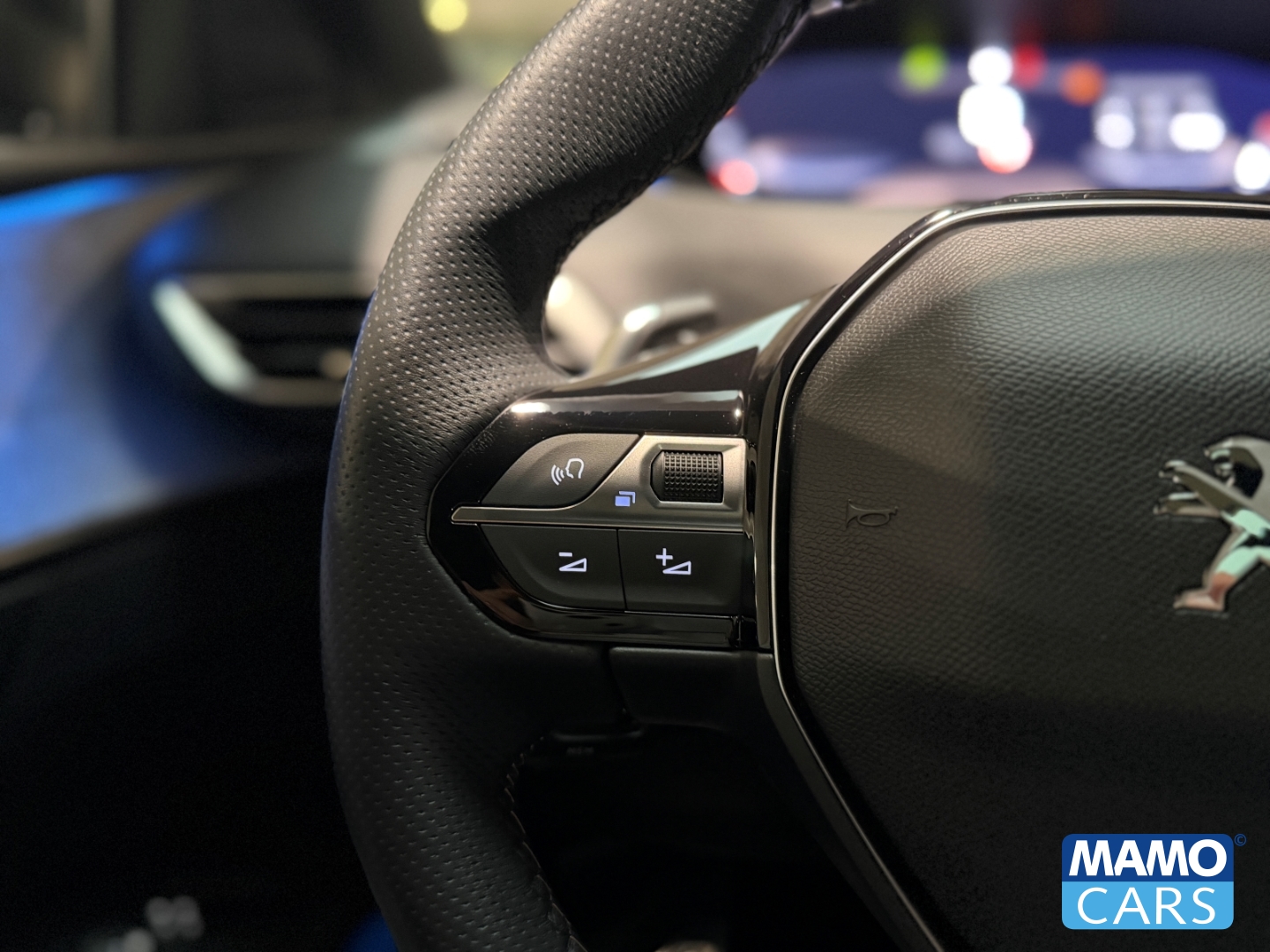 Fahrzeugabbildung Peugeot 3008 GT 1.2 PureTech ACC/BLIS/CAM/PANO/SHZ/APPLE