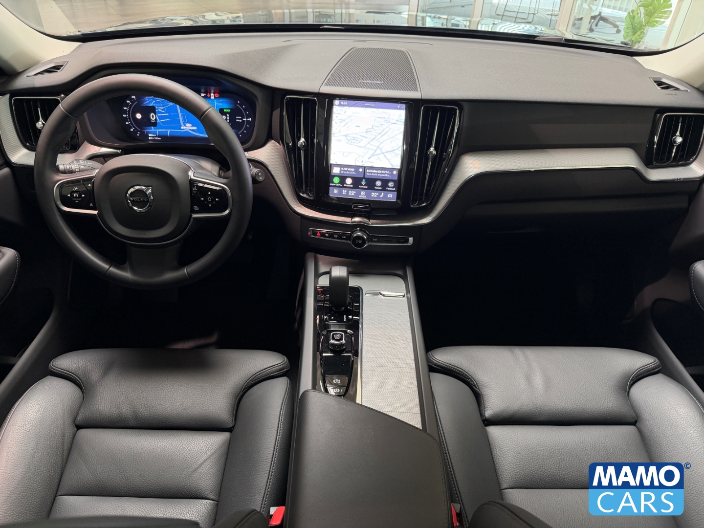 Fahrzeugabbildung Volvo XC60 T6 AWD Plus Bright Recharge ACC/BLIS/PANO