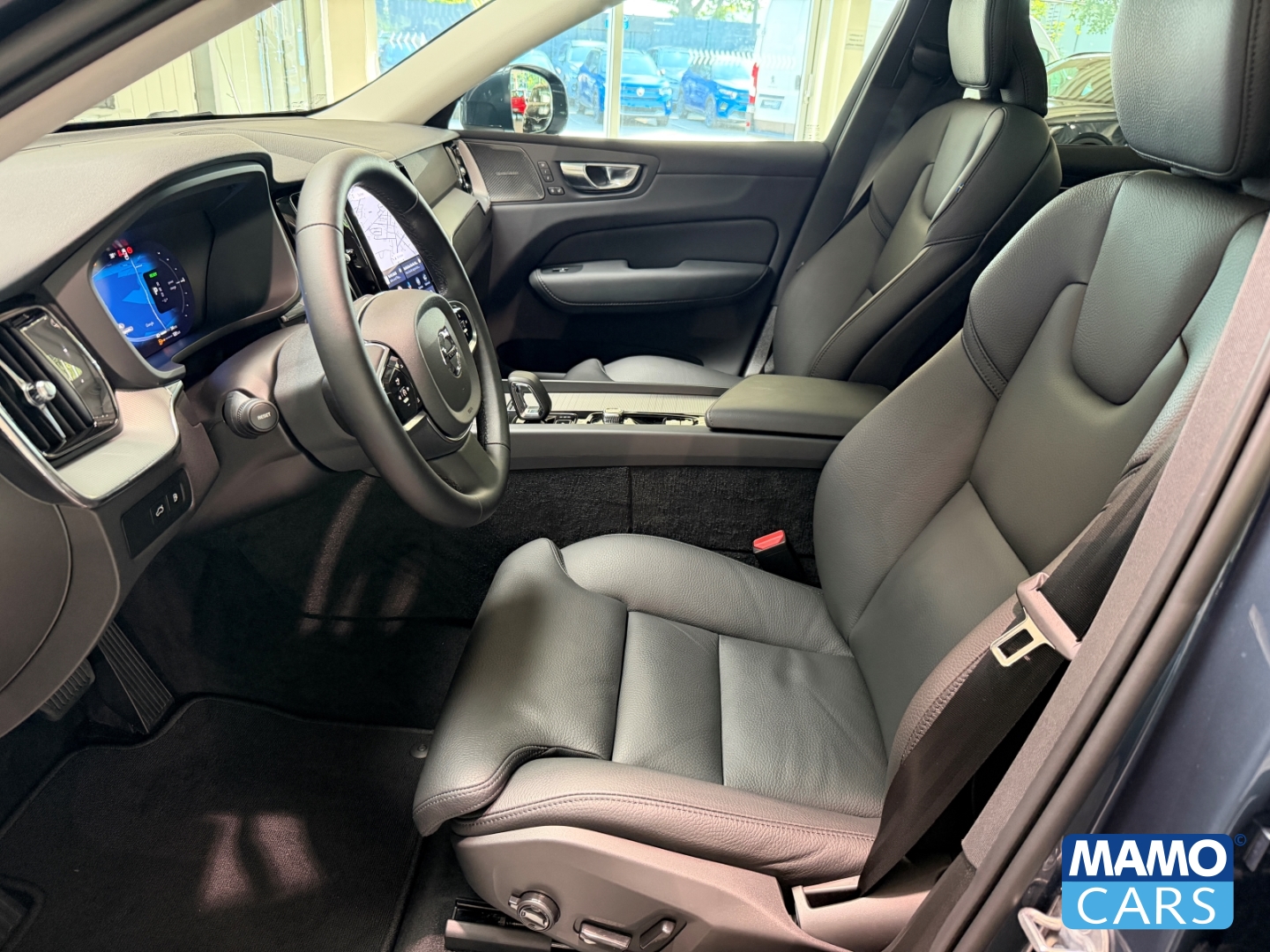 Fahrzeugabbildung Volvo XC60 T6 AWD Plus Bright Recharge ACC/BLIS/PANO