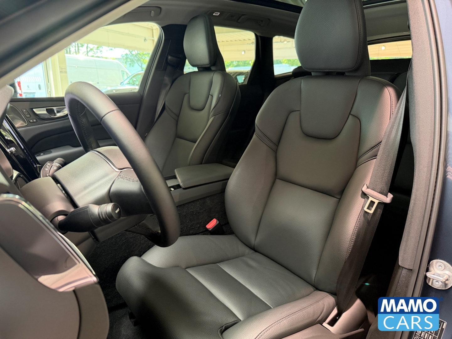 Fahrzeugabbildung Volvo XC60 T6 AWD Plus Bright Recharge ACC/BLIS/PANO