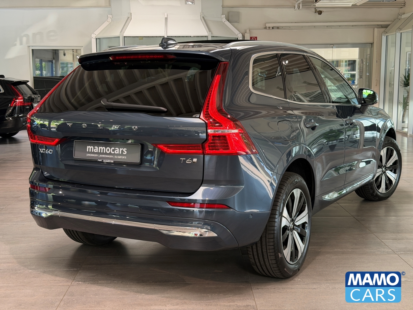 Fahrzeugabbildung Volvo XC60 T6 AWD Plus Bright Recharge ACC/BLIS/PANO
