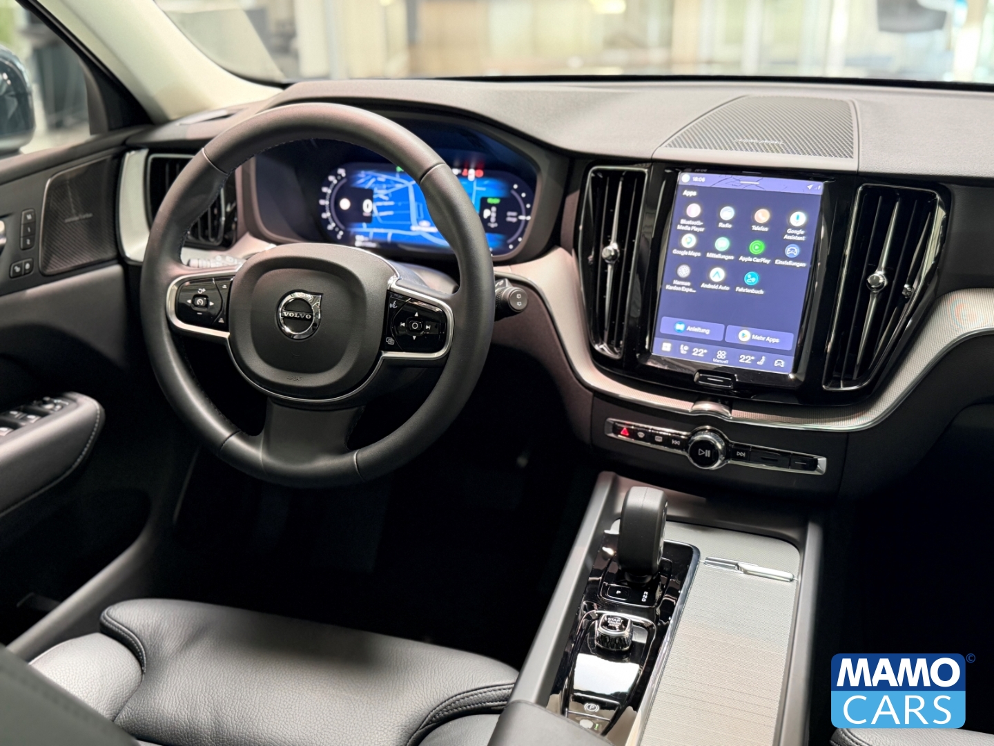 Fahrzeugabbildung Volvo XC60 T6 AWD Plus Bright Recharge ACC/BLIS/PANO