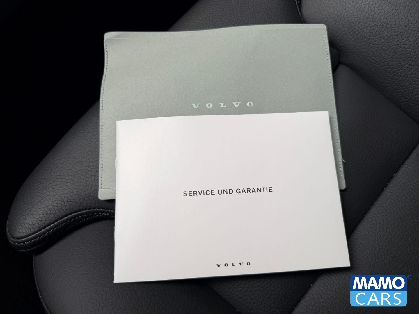 Fahrzeugabbildung Volvo XC60 T6 AWD Plus Bright Recharge ACC/BLIS/PANO
