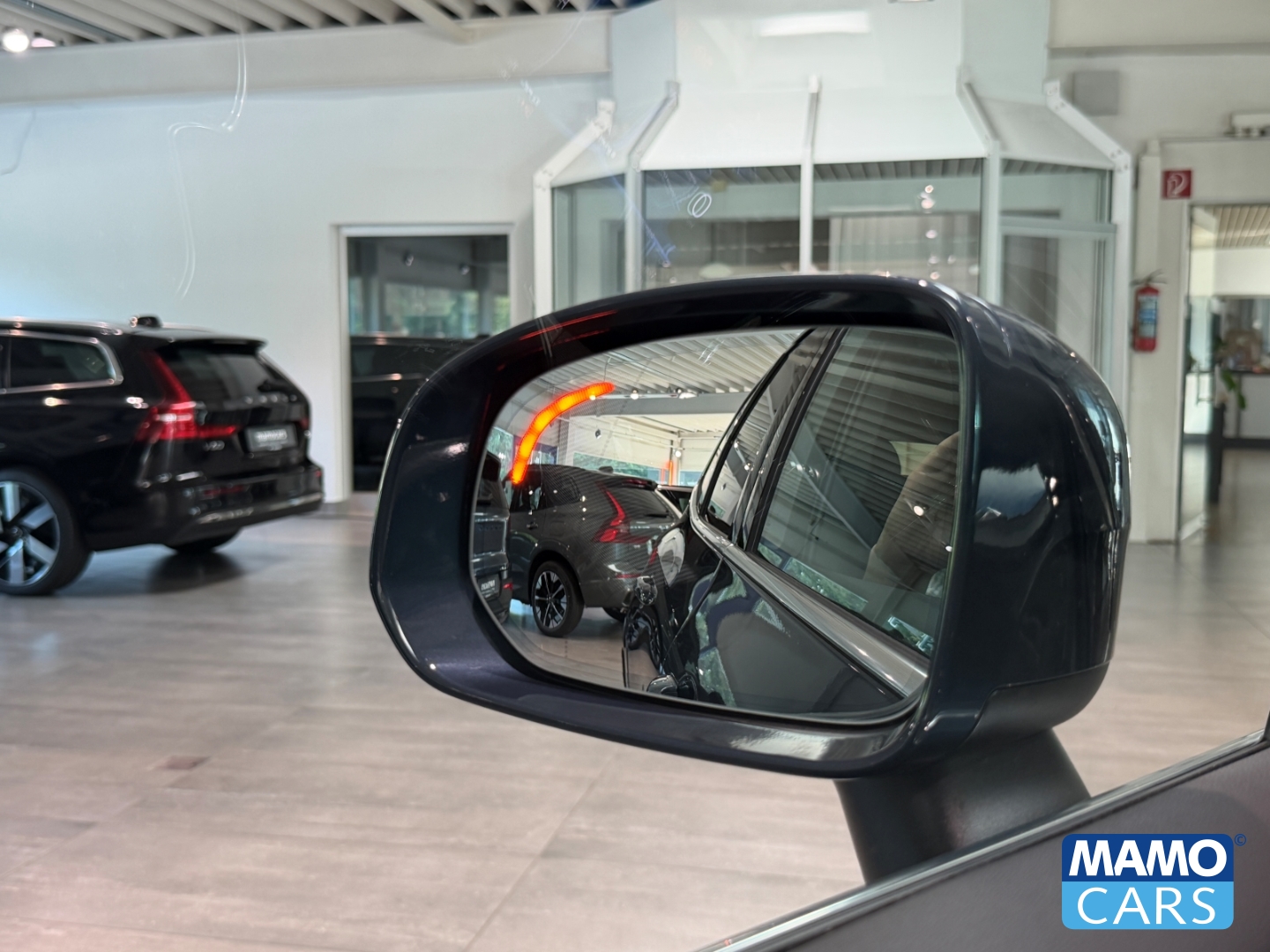Fahrzeugabbildung Volvo XC60 T6 AWD Plus Bright Recharge ACC/BLIS/PANO