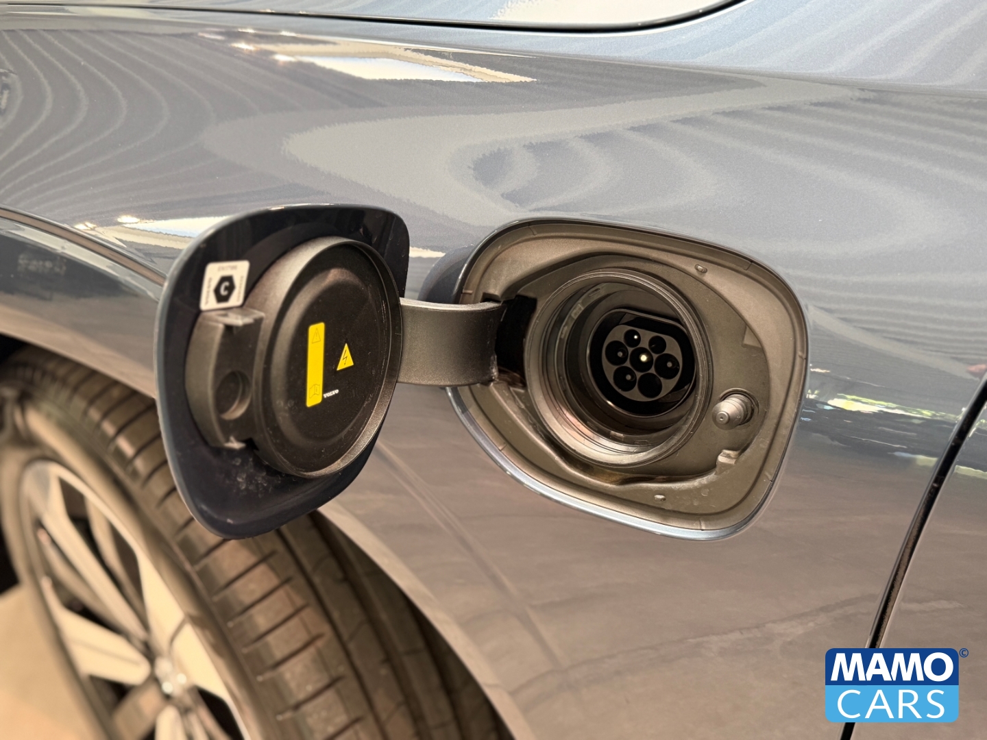 Fahrzeugabbildung Volvo XC60 T6 AWD Plus Bright Recharge ACC/BLIS/PANO