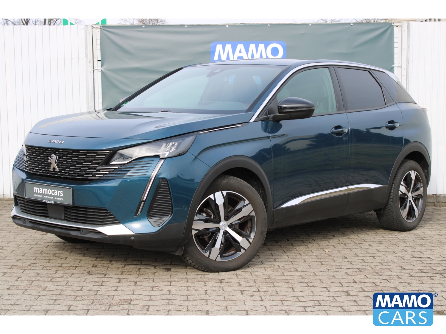 Fahrzeugabbildung Peugeot 3008 1.2 Allure Pack AHK/Allwetter/SHZ/Kamera