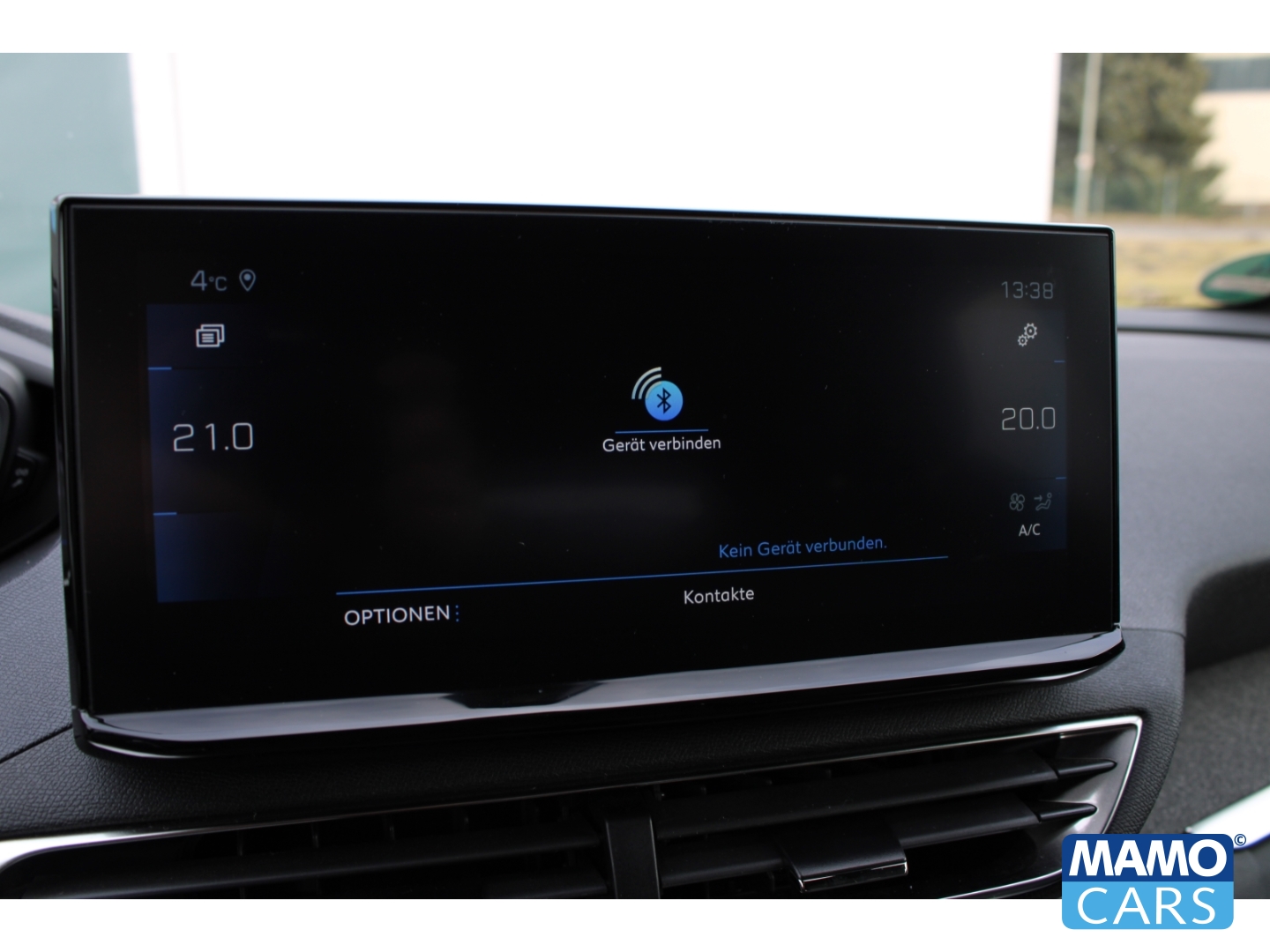 Fahrzeugabbildung Peugeot 3008 1.2 Allure Pack AHK/Allwetter/SHZ/Kamera