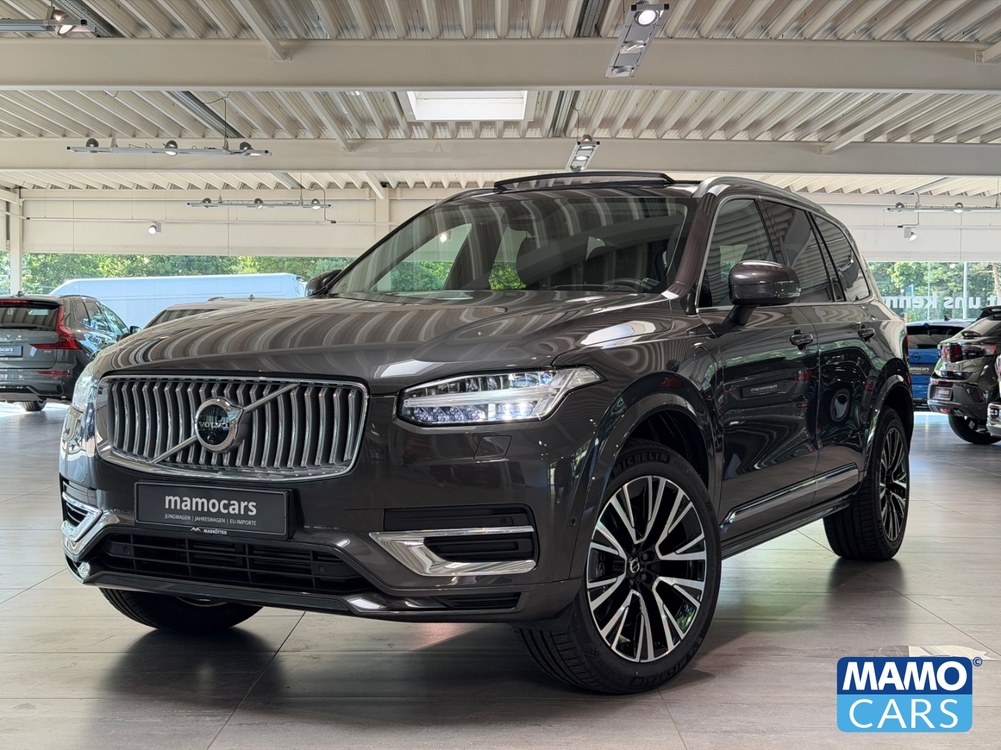 Fahrzeugabbildung Volvo XC90 T8 AWD Ultra Bright 7-Sitzer AHK/HUD/PANO