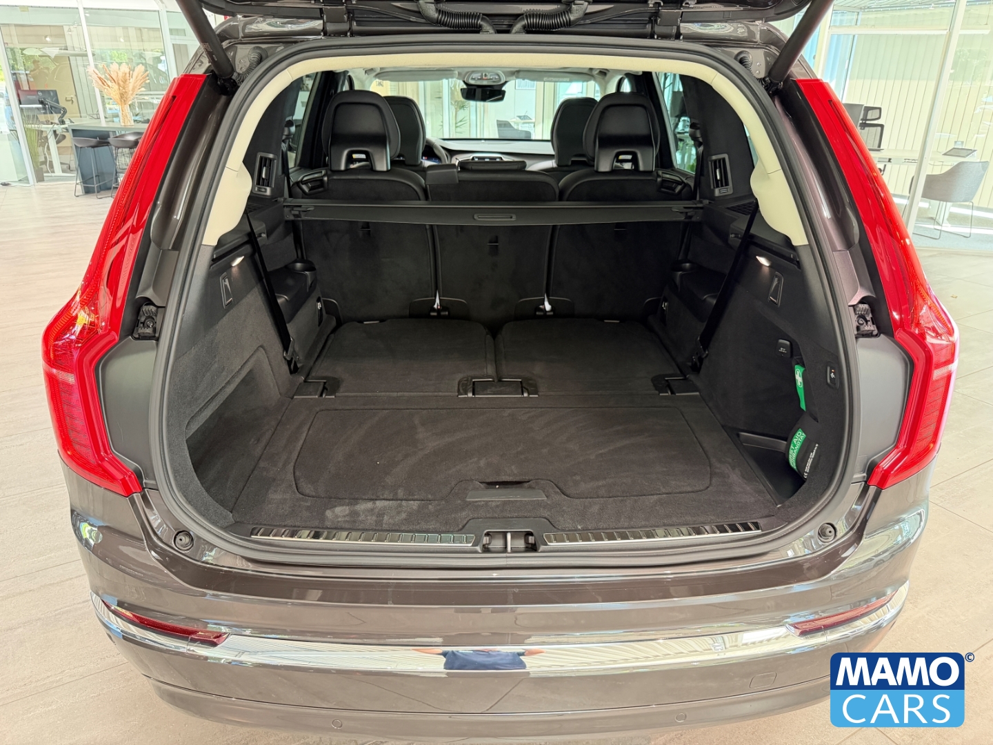 Fahrzeugabbildung Volvo XC90 T8 AWD Ultra Bright 7-Sitzer AHK/HUD/PANO