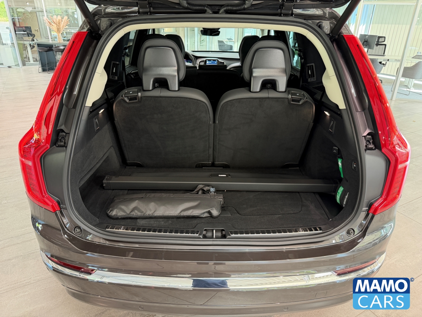 Fahrzeugabbildung Volvo XC90 T8 AWD Ultra Bright 7-Sitzer AHK/HUD/PANO