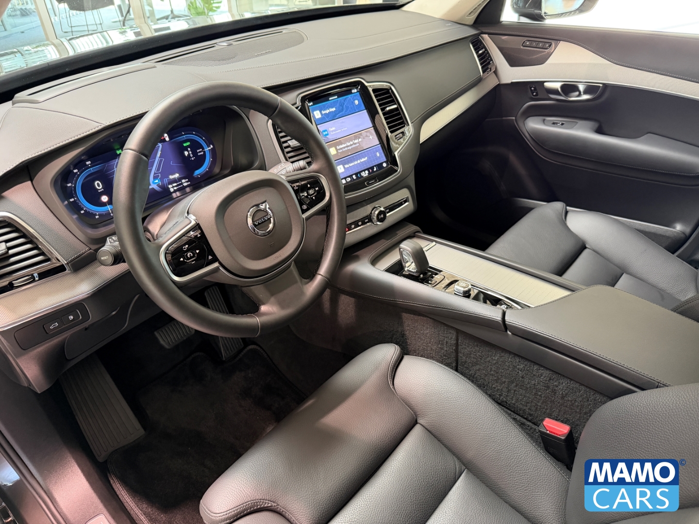 Fahrzeugabbildung Volvo XC90 T8 AWD Ultra Bright 7-Sitzer AHK/HUD/PANO