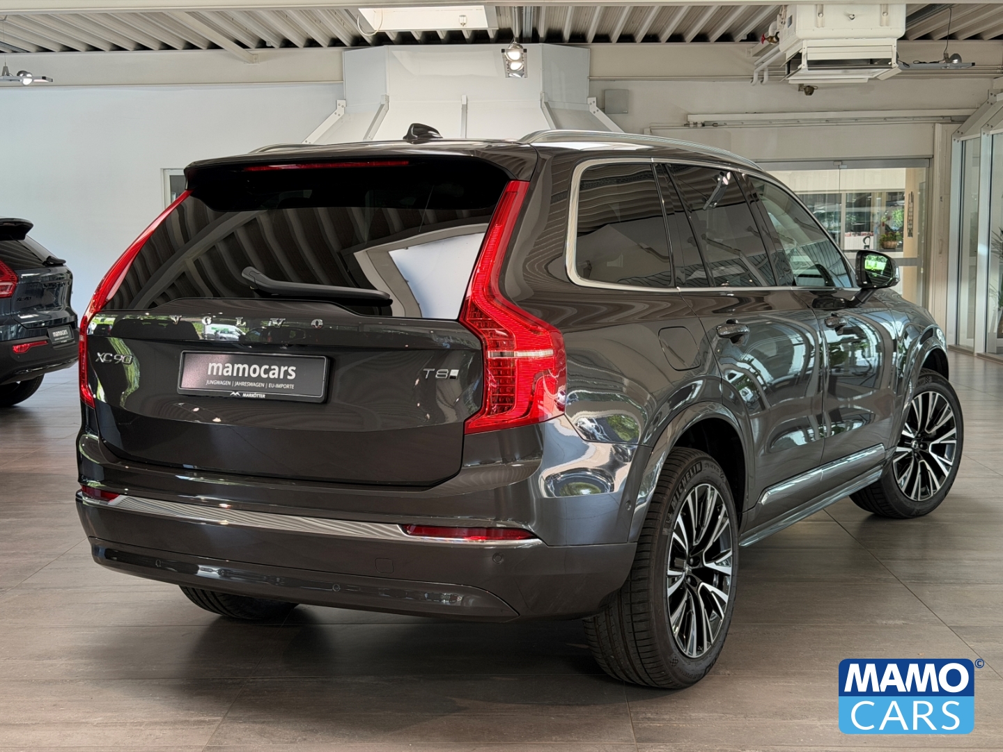 Fahrzeugabbildung Volvo XC90 T8 AWD Ultra Bright 7-Sitzer AHK/HUD/PANO