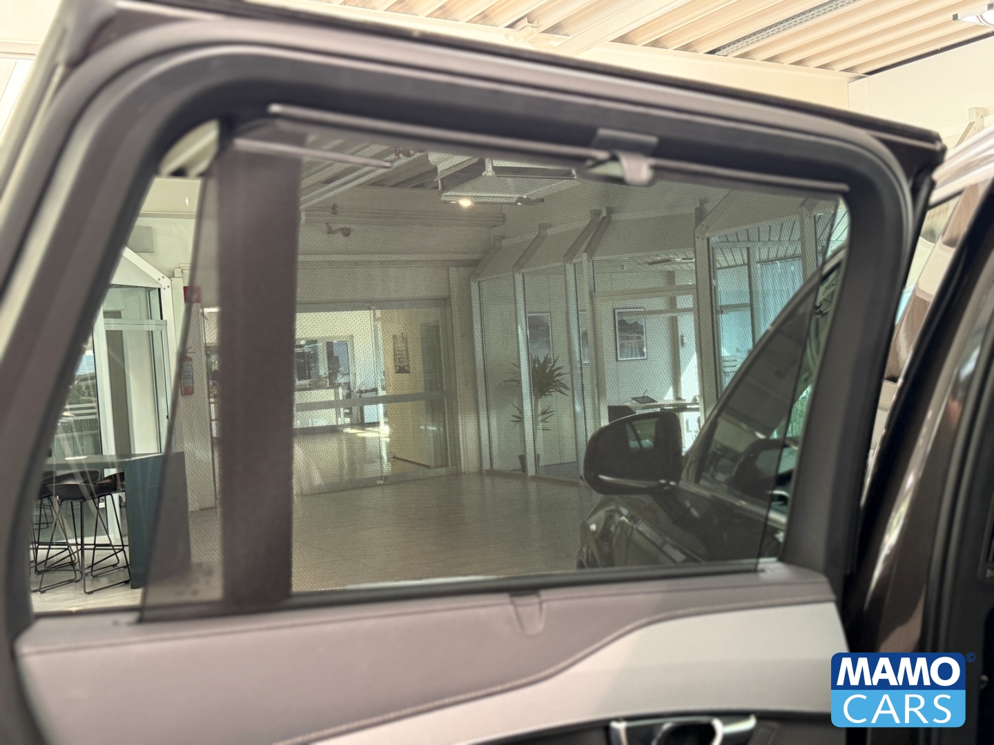 Fahrzeugabbildung Volvo XC90 T8 AWD Ultra Bright 7-Sitzer AHK/HUD/PANO