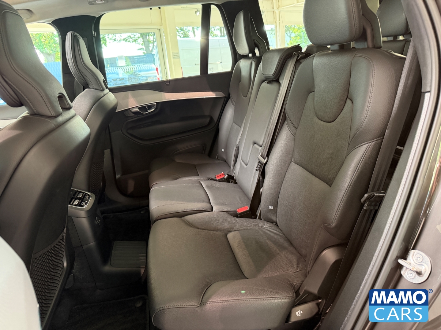 Fahrzeugabbildung Volvo XC90 T8 AWD Ultra Bright 7-Sitzer AHK/HUD/PANO