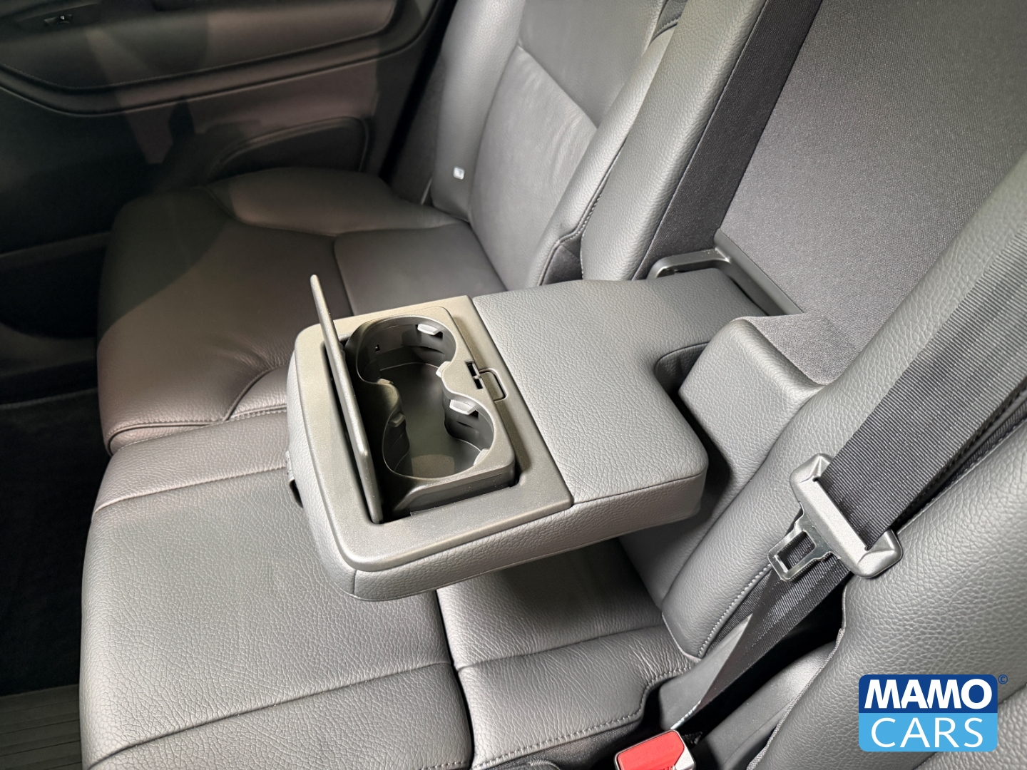 Fahrzeugabbildung Volvo XC90 T8 AWD Ultra Bright 7-Sitzer AHK/HUD/PANO
