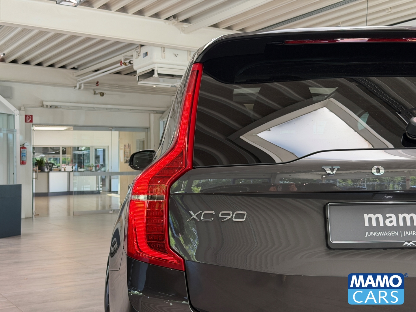 Fahrzeugabbildung Volvo XC90 T8 AWD Ultra Bright 7-Sitzer AHK/HUD/PANO