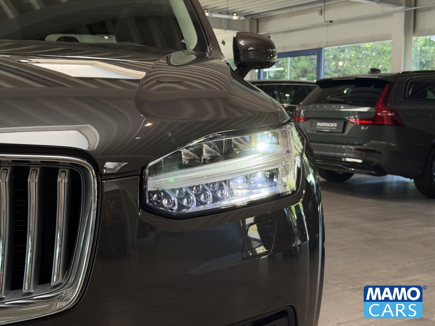 Fahrzeugabbildung Volvo XC90 T8 AWD Ultra Bright 7-Sitzer AHK/HUD/PANO