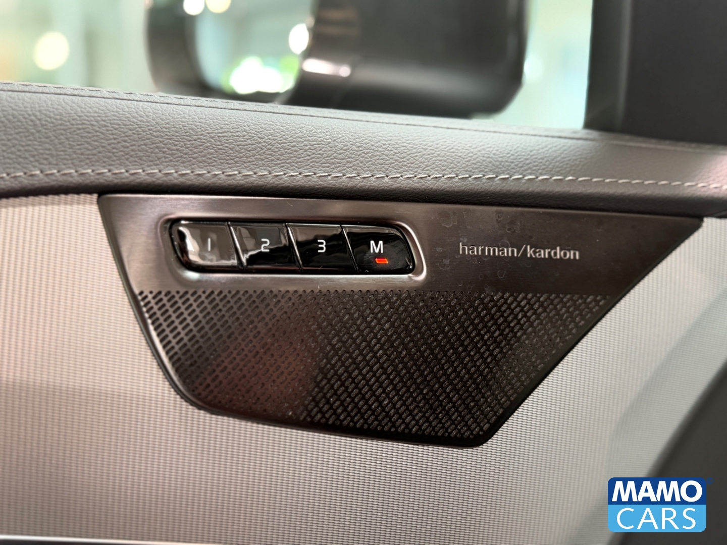 Fahrzeugabbildung Volvo XC90 T8 AWD Ultra Bright 7-Sitzer AHK/HUD/PANO