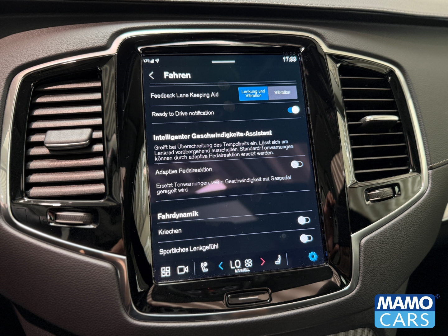 Fahrzeugabbildung Volvo XC90 T8 AWD Ultra Bright 7-Sitzer AHK/HUD/PANO