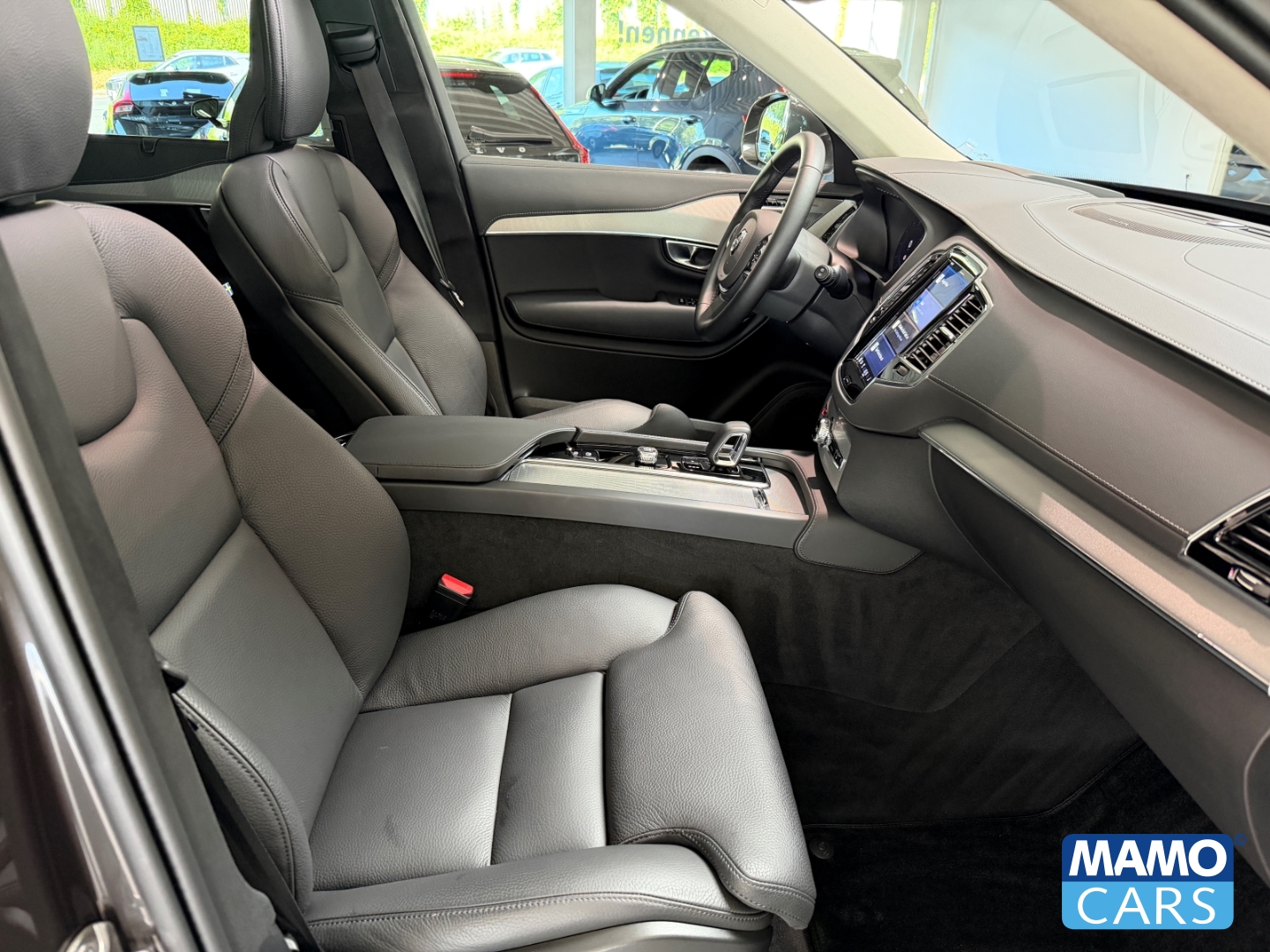 Fahrzeugabbildung Volvo XC90 T8 AWD Ultra Bright 7-Sitzer AHK/HUD/PANO
