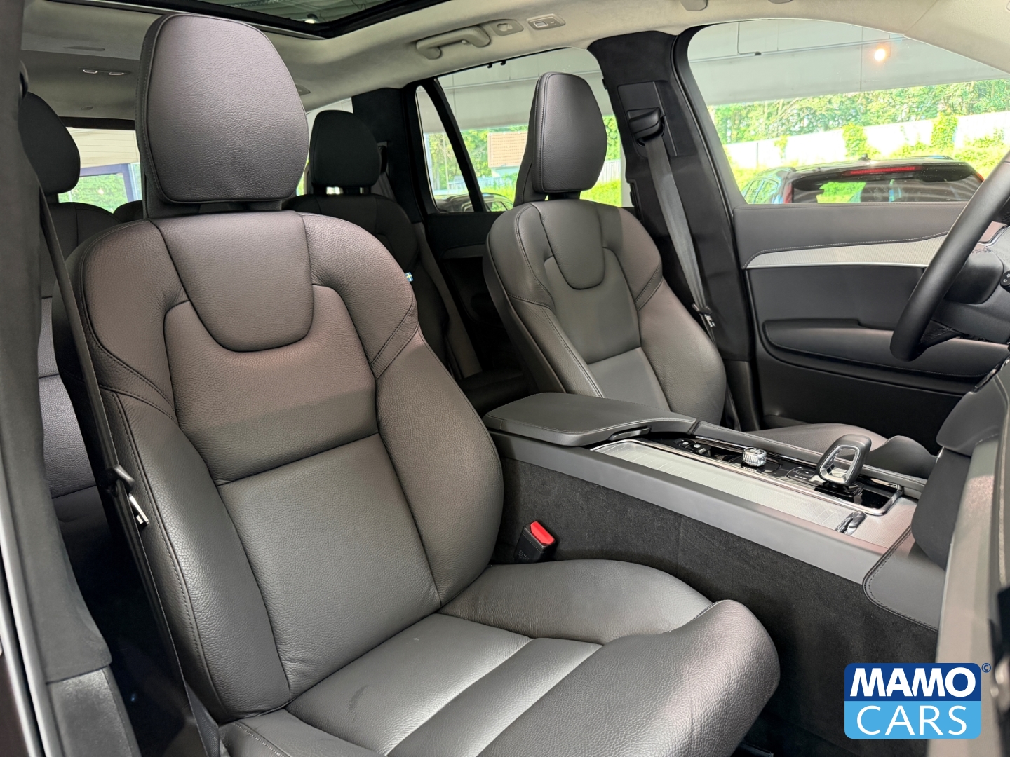 Fahrzeugabbildung Volvo XC90 T8 AWD Ultra Bright 7-Sitzer AHK/HUD/PANO