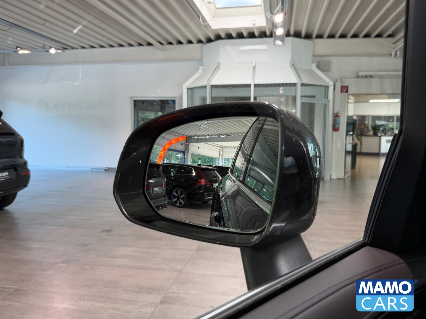 Fahrzeugabbildung Volvo XC90 T8 AWD Ultra Bright 7-Sitzer AHK/HUD/PANO