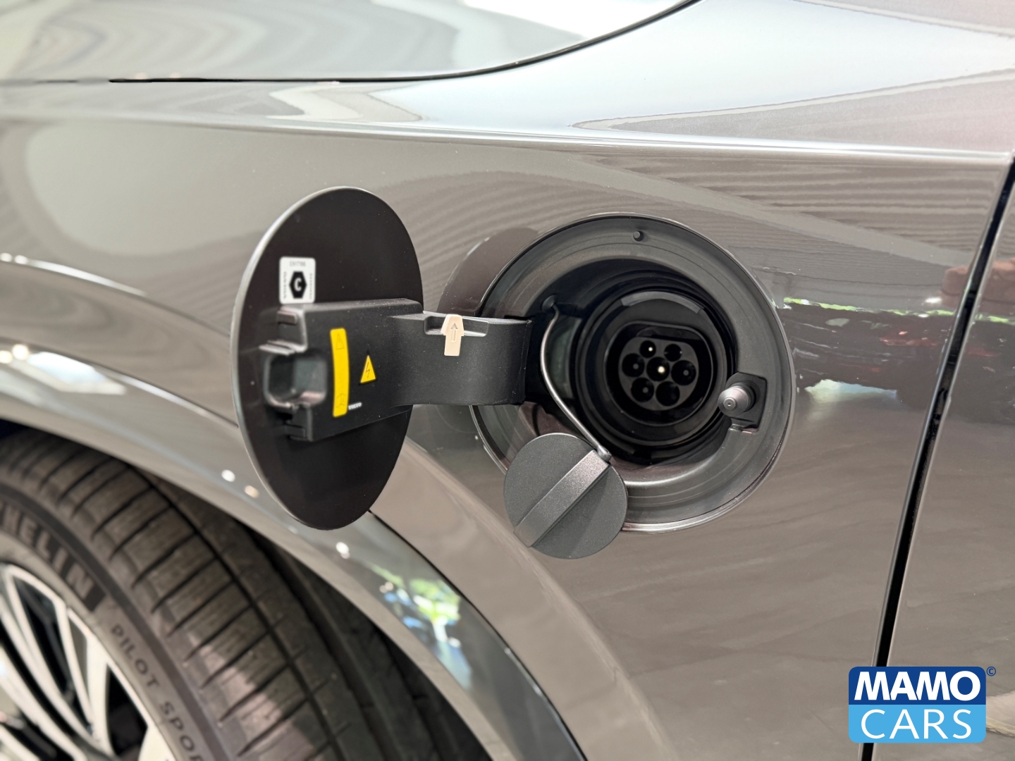 Fahrzeugabbildung Volvo XC90 T8 AWD Ultra Bright 7-Sitzer AHK/HUD/PANO