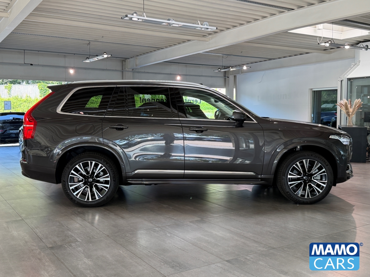 Fahrzeugabbildung Volvo XC90 T8 AWD Ultra Bright 7-Sitzer AHK/HUD/PANO