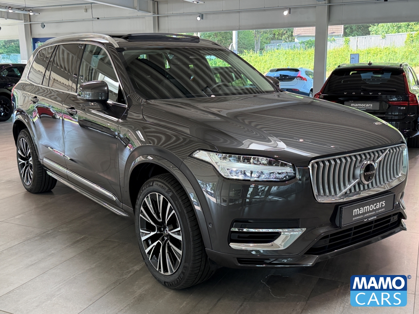 Fahrzeugabbildung Volvo XC90 T8 AWD Ultra Bright 7-Sitzer AHK/HUD/PANO