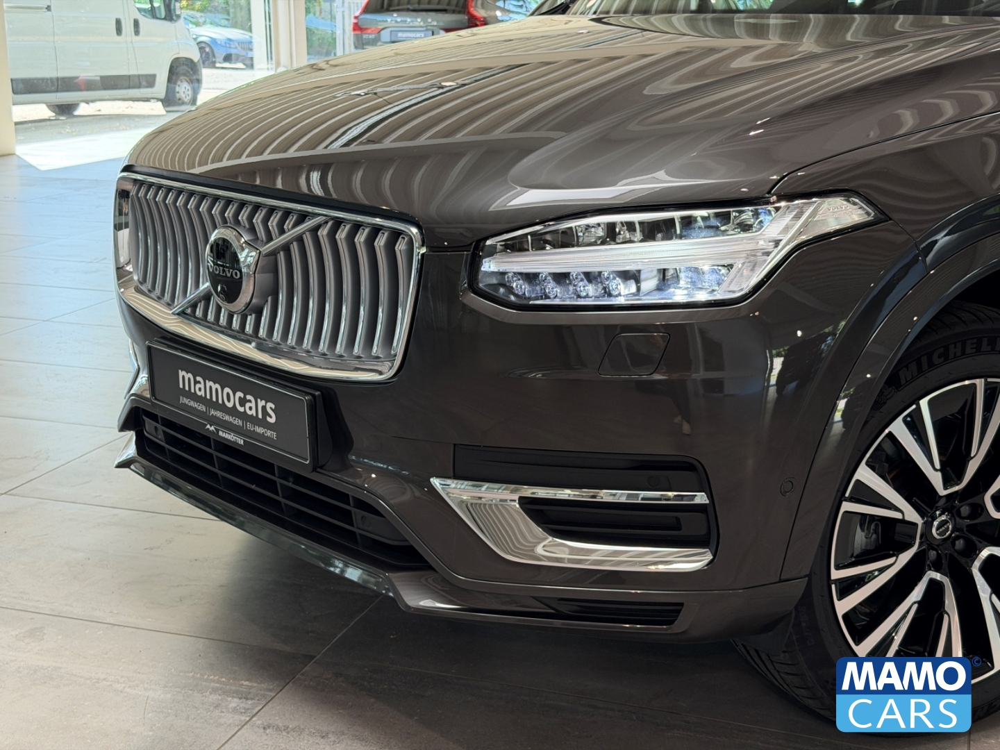 Fahrzeugabbildung Volvo XC90 T8 AWD Ultra Bright 7-Sitzer AHK/HUD/PANO