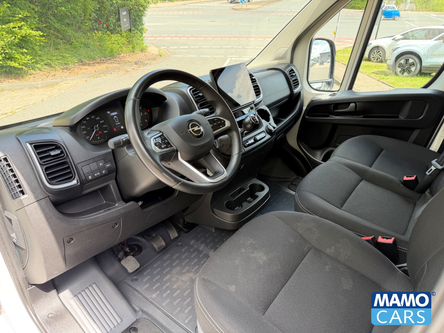 Fahrzeugabbildung Opel Movano Kasten 3.5t L4H2 BlueHDI 140 TEMP/CAM