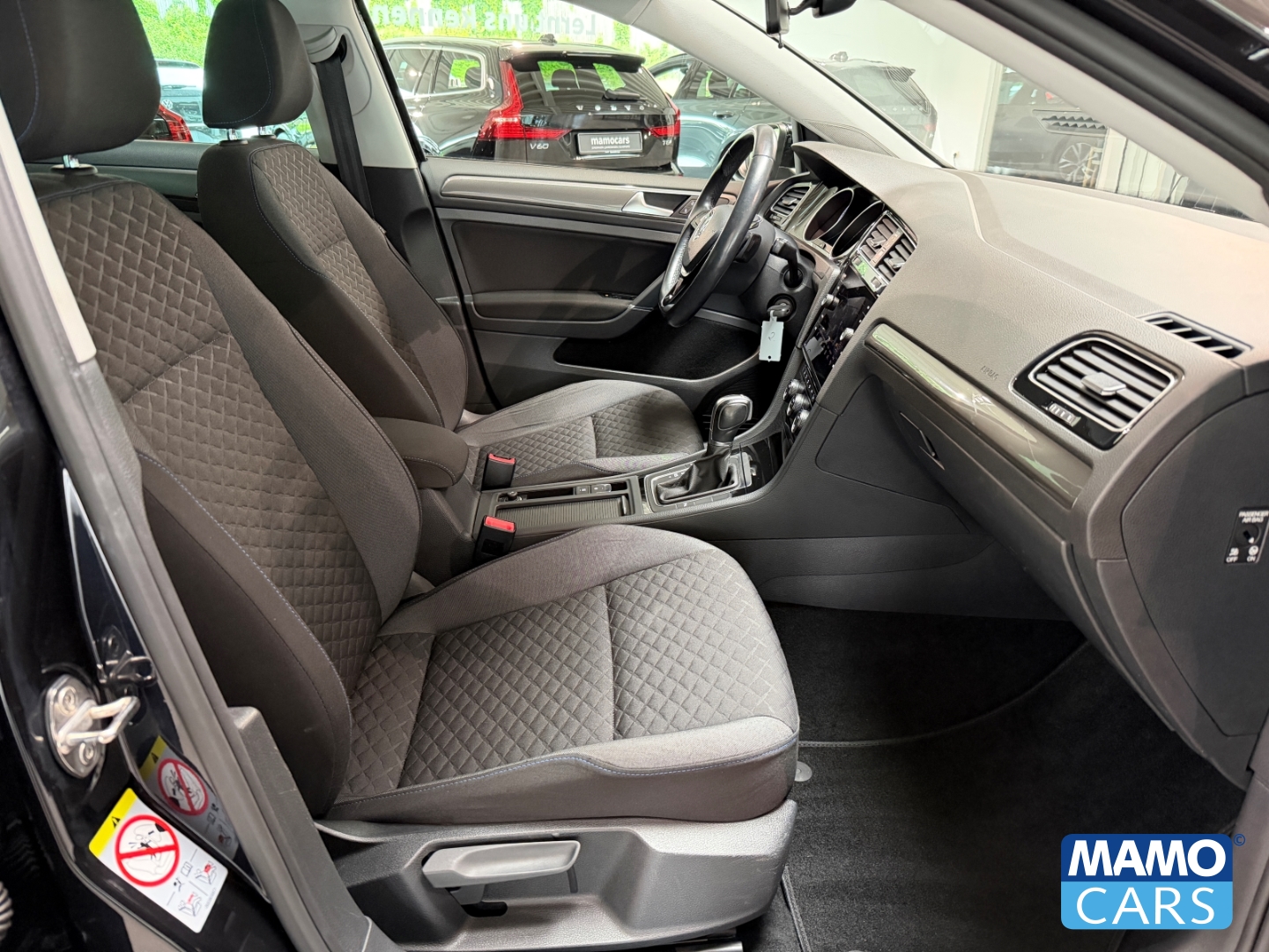 Fahrzeugabbildung Volkswagen Golf VII Join DSG/NAVI/STHZ/KLIMA/CAM/LED