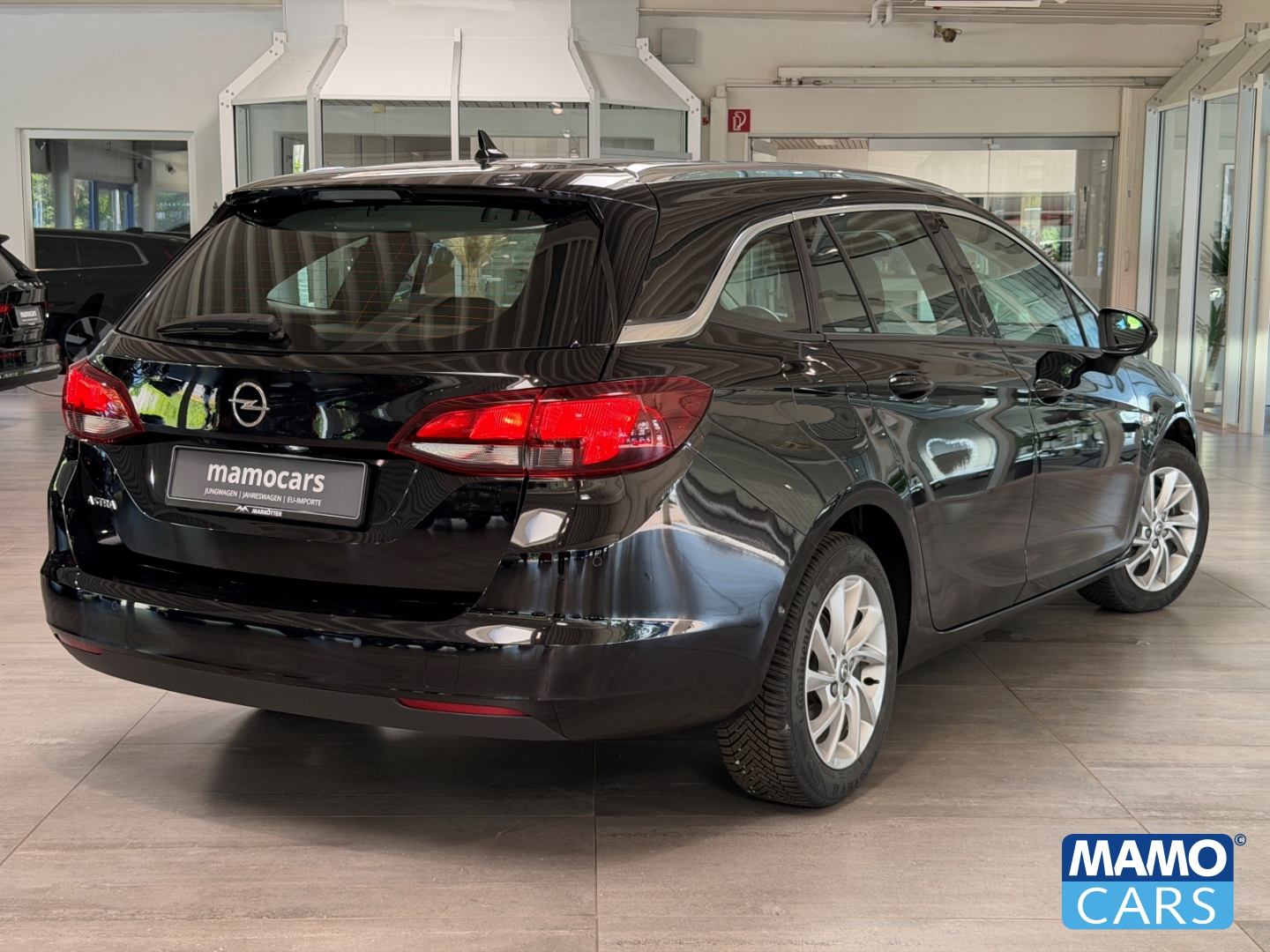 Fahrzeugabbildung Opel Astra K ST Business Elegance BLIS/CAM/NAVI/SHZ