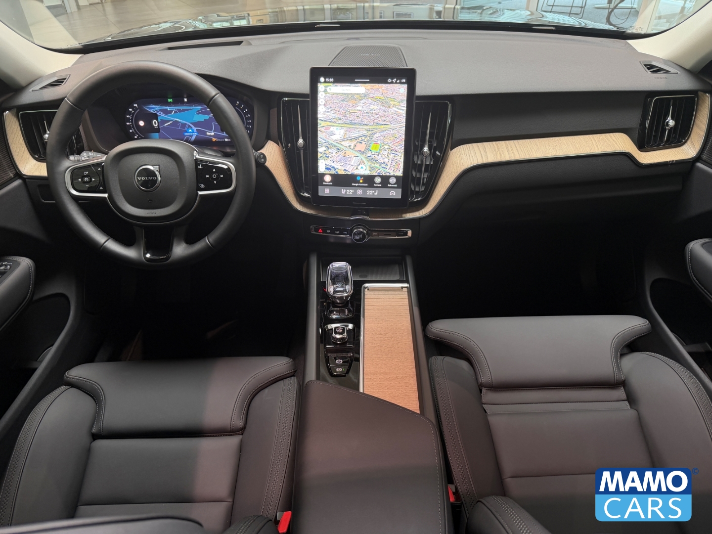 Fahrzeugabbildung Volvo XC60 B5 AWD Plus Dark FACELIFT/ACC/BLIS/360°/PANO/HUD