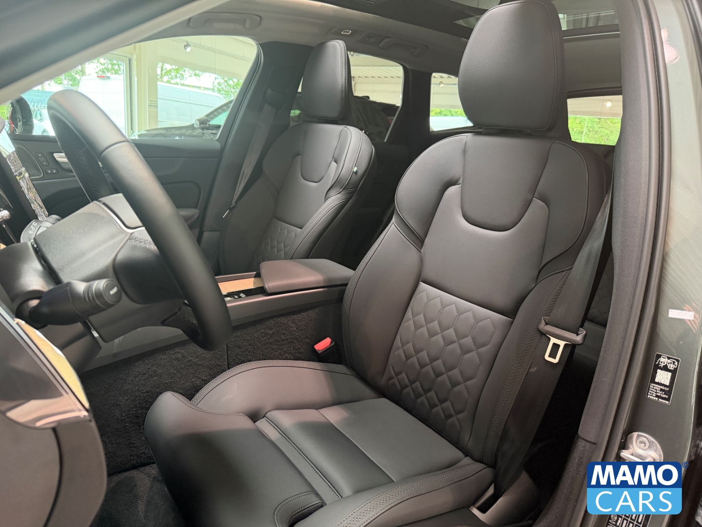 Fahrzeugabbildung Volvo XC60 B5 AWD Plus Dark FACELIFT/ACC/BLIS/360°/PANO/HUD