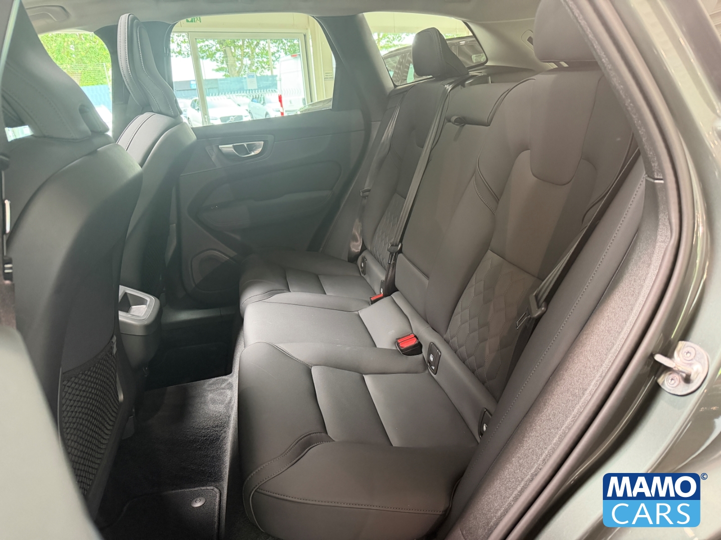 Fahrzeugabbildung Volvo XC60 B5 AWD Plus Dark FACELIFT/ACC/BLIS/360°/PANO/HUD