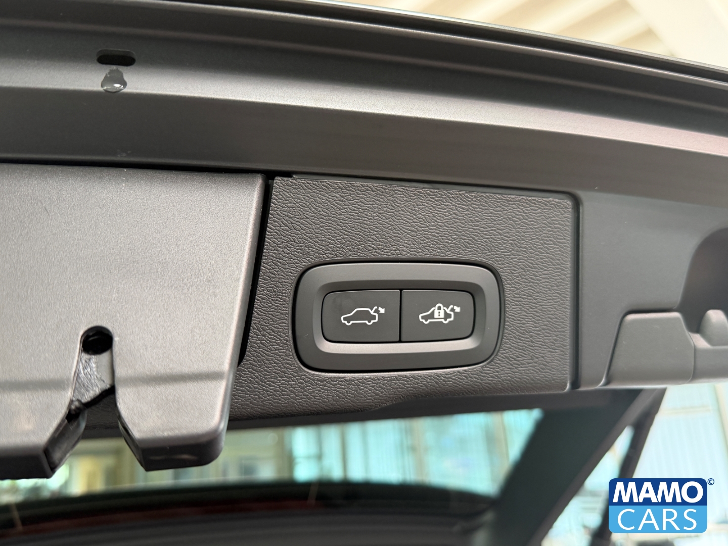 Fahrzeugabbildung Volvo XC60 B5 AWD Plus Dark FACELIFT/ACC/BLIS/360°/PANO/HUD