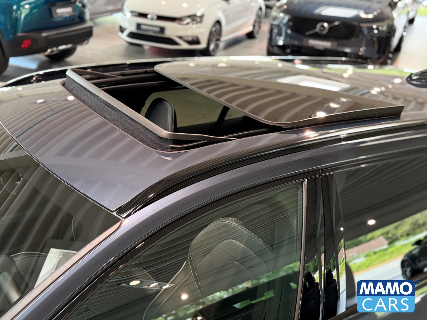 Fahrzeugabbildung Volvo V60 T6 AWD Plus Dark ACC/BLIS/360°/PANO/HUD