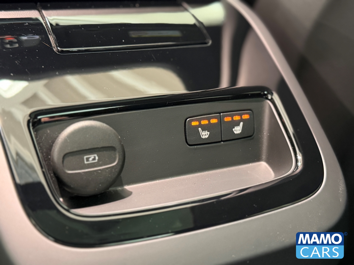 Fahrzeugabbildung Volvo V60 T6 AWD Plus Dark ACC/BLIS/360°/PANO/HUD