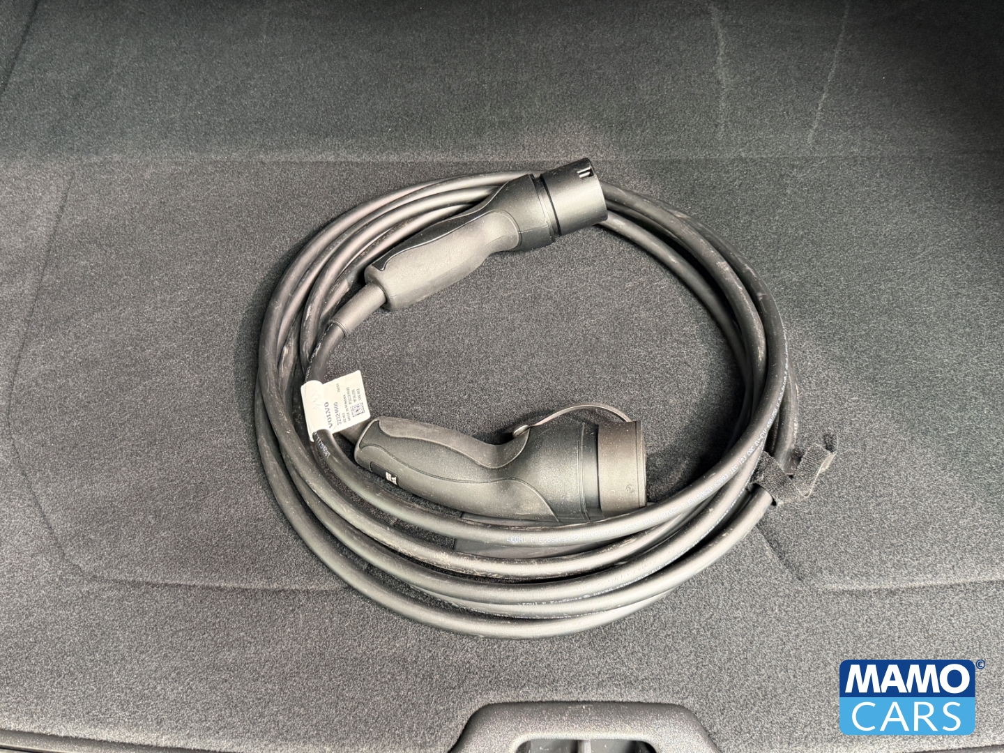Fahrzeugabbildung Volvo V60 T6 AWD Plus Dark ACC/BLIS/360°/PANO/HUD