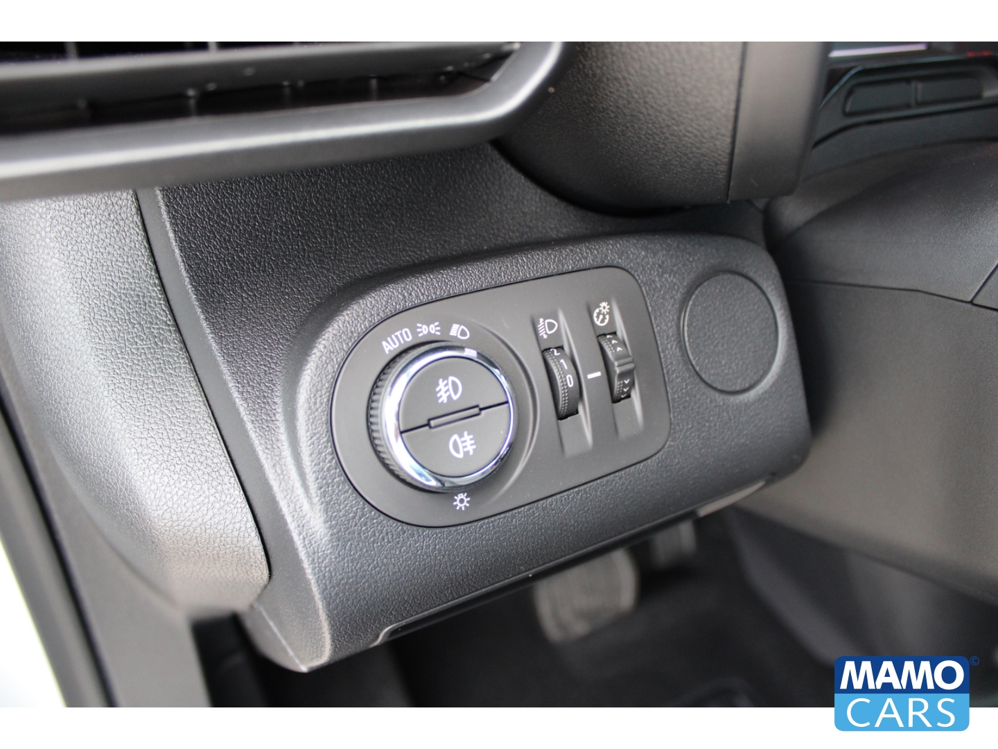 Fahrzeugabbildung Opel Combo Electric Cargo Basis/BLUETOOTH/SITZHEIZUNG/KLIMAAUTOMATIK