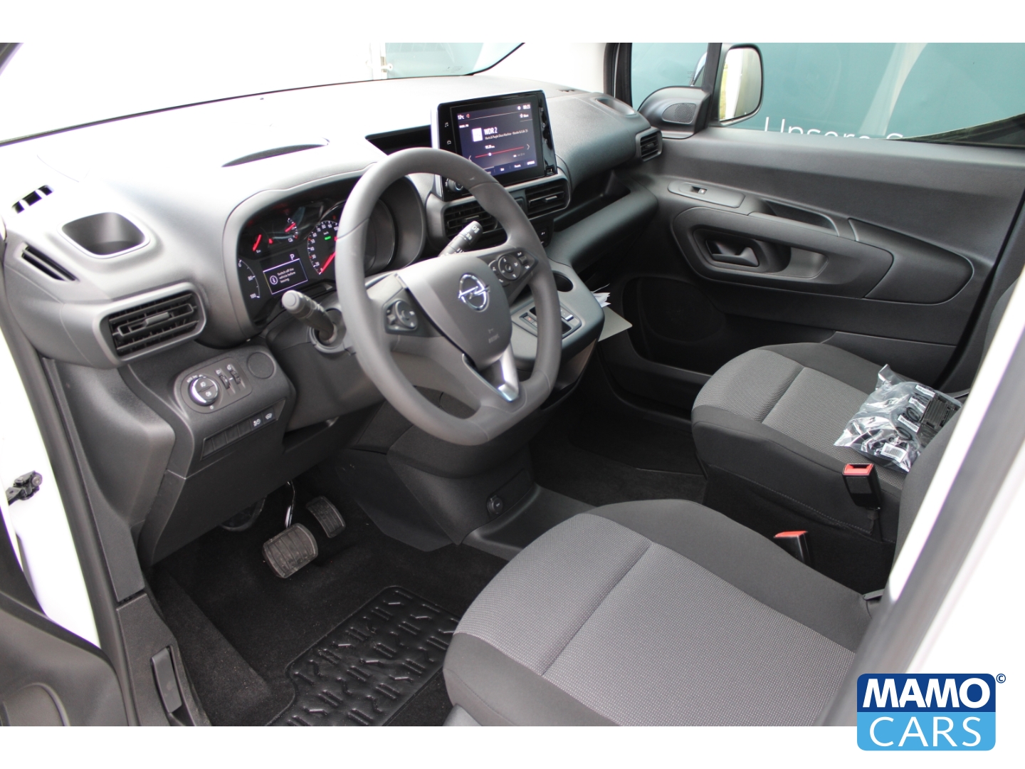 Fahrzeugabbildung Opel Combo Electric Cargo Basis/BLUETOOTH/SITZHEIZUNG/KLIMAAUTOMATIK