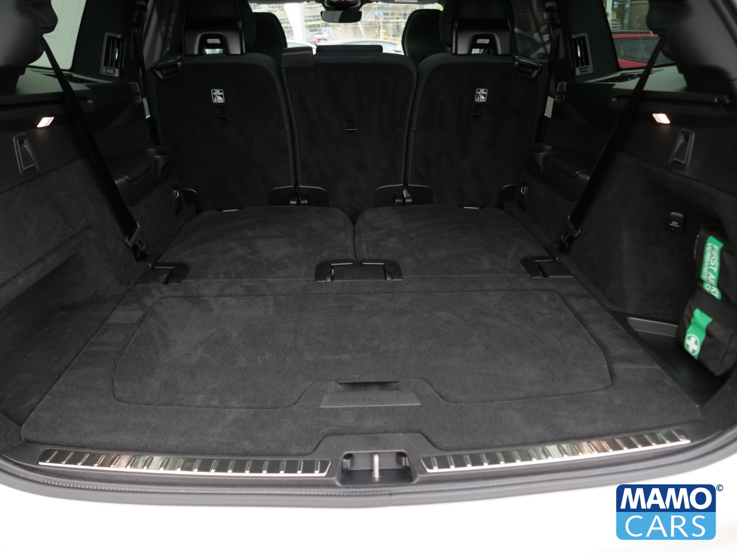 Fahrzeugabbildung Volvo XC90 T8 AWD Ultra Dark 7 -Sitzer/FOUR-C/ACC/AHK