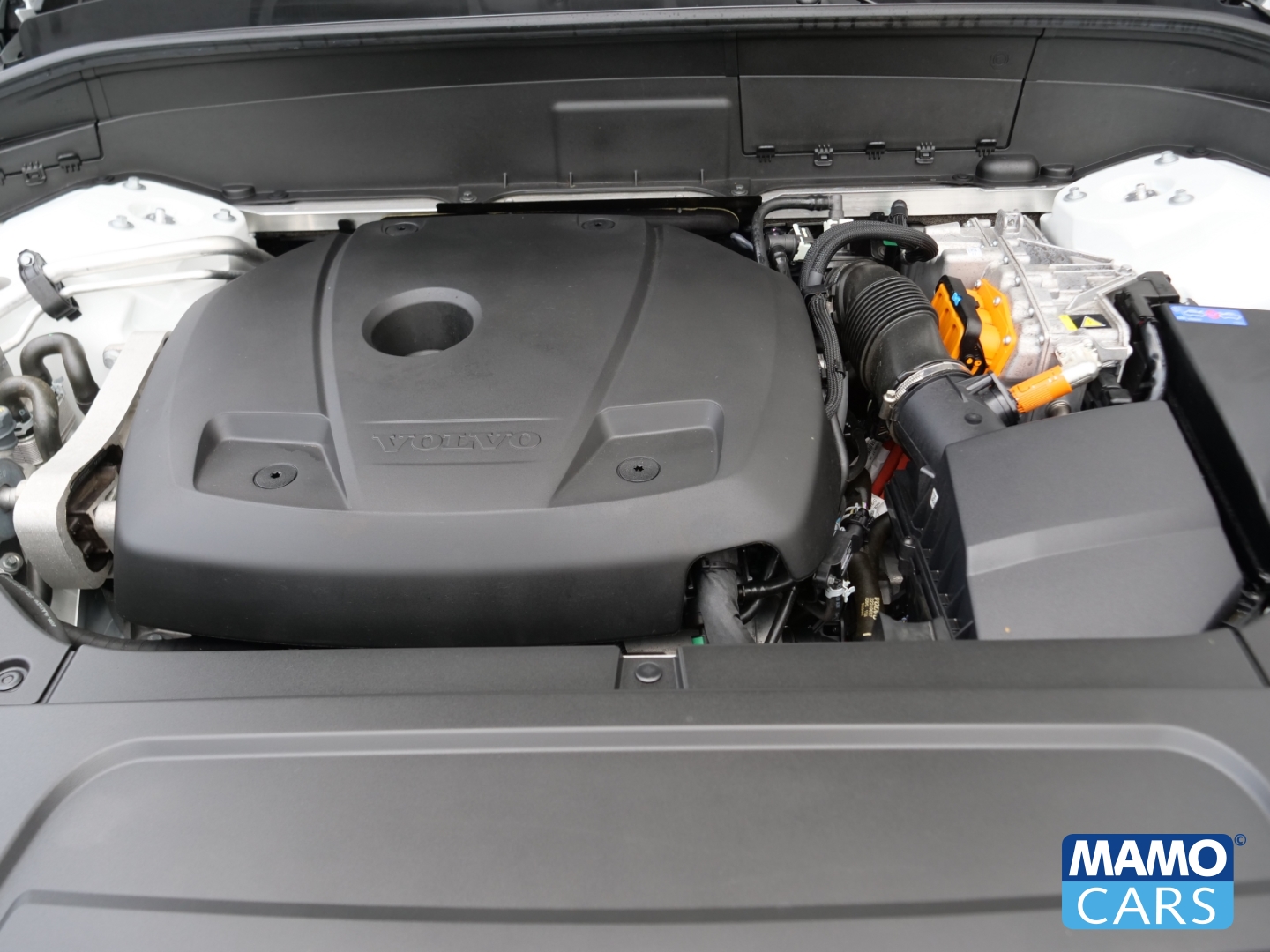 Fahrzeugabbildung Volvo XC90 T8 AWD Ultra Dark 7 -Sitzer/FOUR-C/ACC/AHK