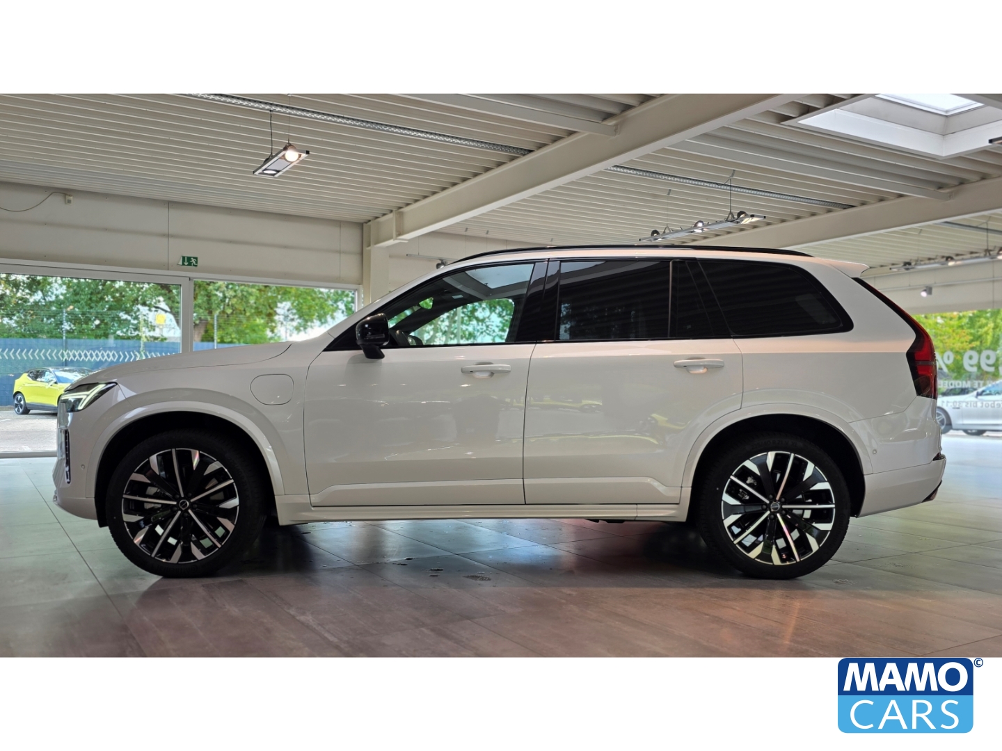 Fahrzeugabbildung Volvo XC90 T8 AWD Ultra Dark 7 -Sitzer/FOUR-C/ACC/AHK