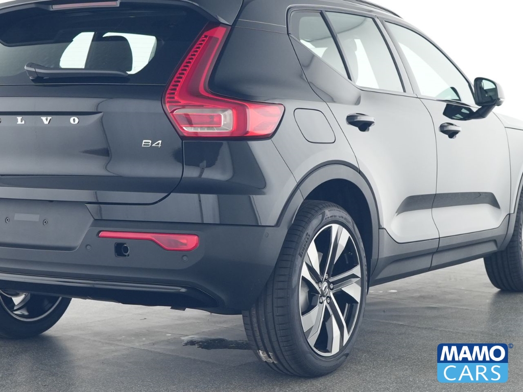 Fahrzeugabbildung Volvo XC40 B4 Plus Dark ACC/AHK/BLIS/SHZ/PANO/360°