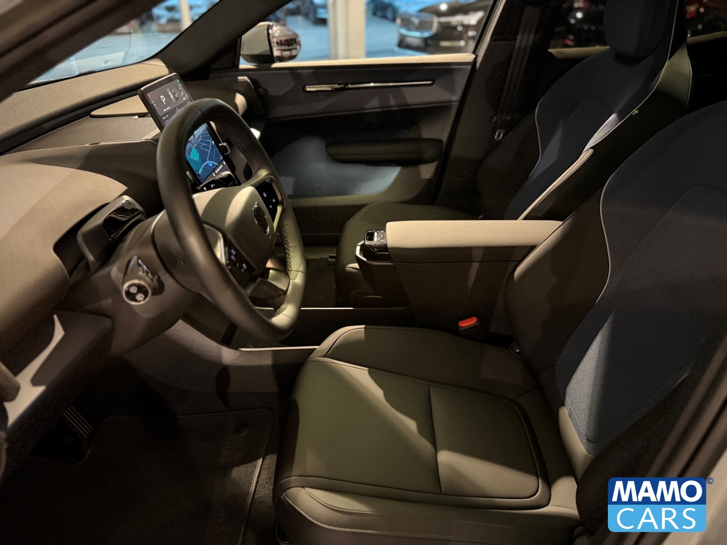 Fahrzeugabbildung Volvo EX30 Core Extended Range WP/ACC/BLIS/LHZ/SHZ/CAM