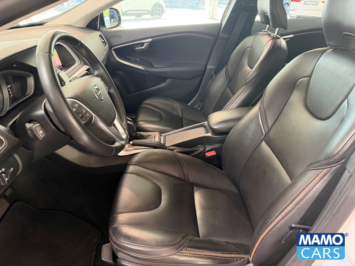 Fahrzeugabbildung Volvo V40 D4 Cross Country Pro AHK/CAM/SHZ/BLIS/NAVI